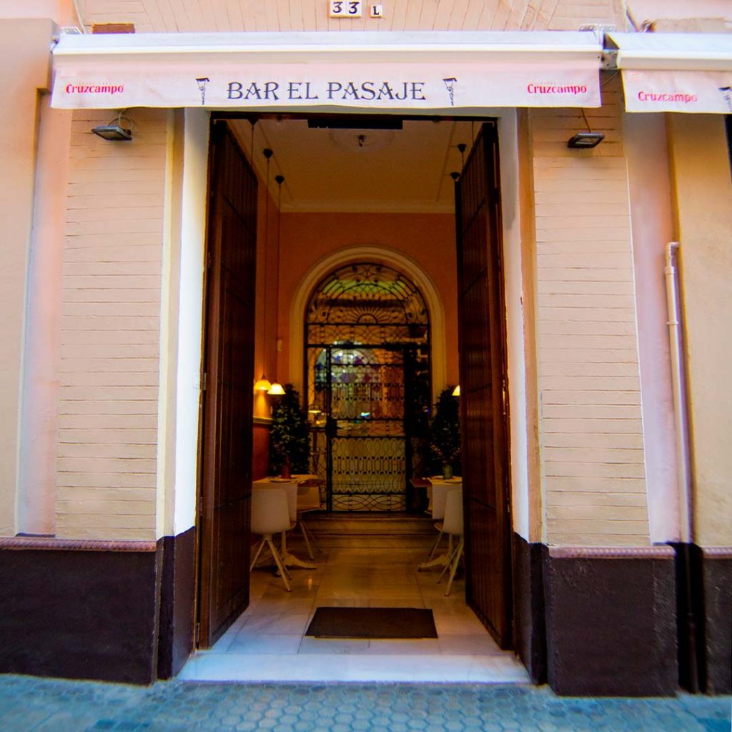 El Pasaje Santa María la Blanca